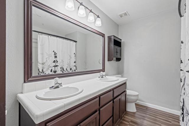 961 Alder Street, Hollister CA: https://media.crmls.org/mediaz/c5806859-63f0-4438-ad2d-3e25a4508bfd.jpg