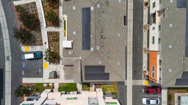 1956 Infinity Lane, Chula Vista CA: https://media.crmls.org/mediaz/c5809da7-4df0-437f-9451-612cbd6e9803.jpg