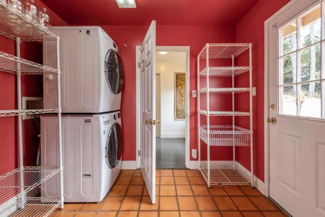 515 Bean Hollow Road, Pescadero CA: https://media.crmls.org/mediaz/c580a37a-072e-4bfe-ba18-5bc3844a991c.jpg