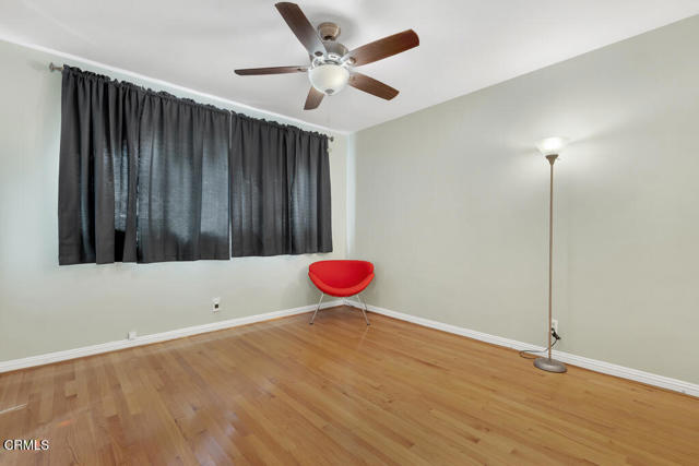 Detail Gallery Image 22 of 33 For 1542 Riverside Dr #C,  Glendale,  CA 91201 - 2 Beds | 2 Baths