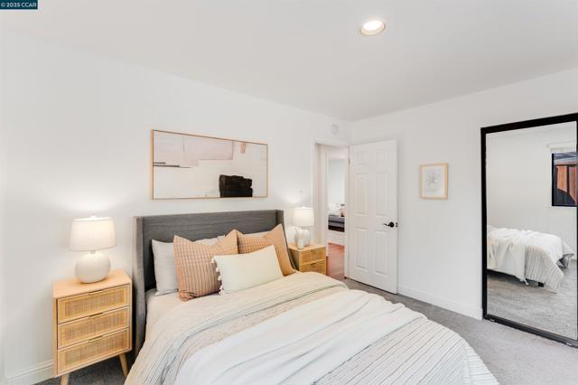 2424 San Miguel Dr, Walnut Creek CA: https://media.crmls.org/mediaz/c5814583-ce3d-4641-86c9-926ad2bd6027.jpg