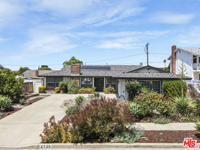 2735 Beth Place, Simi Valley CA: https://media.crmls.org/mediaz/c581a078-d8ff-4783-a316-db2d854d70fc.jpg