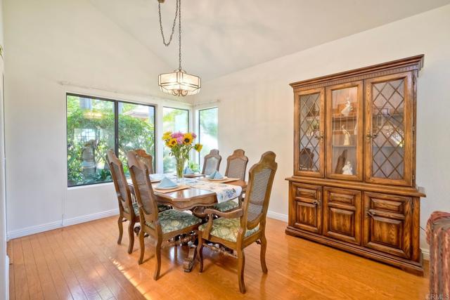 904 Robinwood Drive, Oceanside CA: https://media.crmls.org/mediaz/c582f1de-09ee-45d1-8dc8-5ddc5c9997bc.jpg