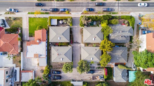 4206 Franklin Avenue, Los Angeles, California 90027, 2 Bedrooms Bedrooms, ,1 BathroomBathrooms,Single Family Residence,For Sale,Franklin,21100925