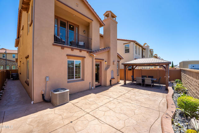 1521 Thorpe Trail, Oxnard CA: https://media.crmls.org/mediaz/c5841f82-9060-49a5-a36d-381fd8149d09.jpg