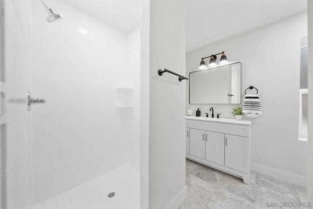 198 Croydon Ln, El Cajon CA: https://media.crmls.org/mediaz/c584d1a4-4218-4b30-939d-648916f28e39.jpg