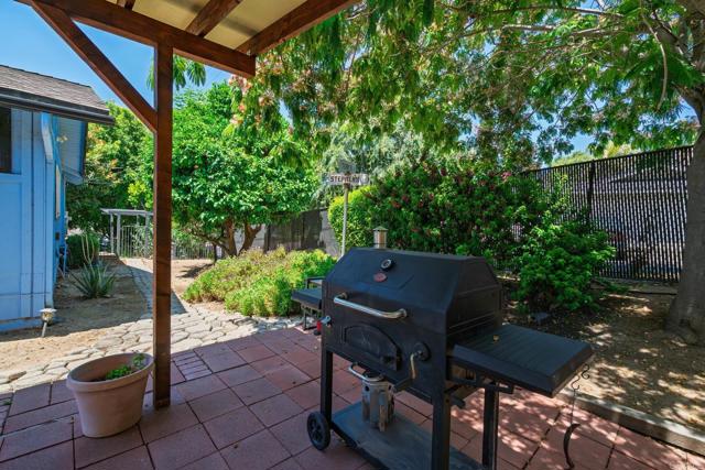 620 Sunset Drive, Vista CA: https://media.crmls.org/mediaz/c5850509-9fe2-40c7-97ab-d4ba80b20a6a.jpg