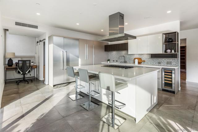 165 Pine Ave, Carlsbad CA: https://media.crmls.org/mediaz/c585804f-958e-4cbb-babf-95b820855f78.jpg