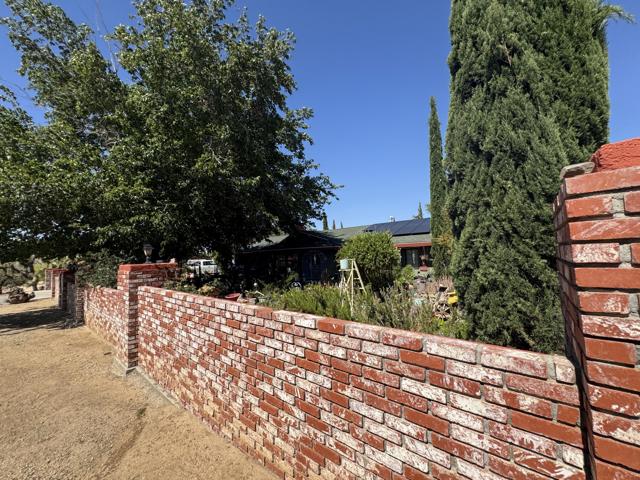 7585 Joshua Lane, Yucca Valley CA: https://media.crmls.org/mediaz/c585a3fd-15be-47f8-8bc5-beaba318b177.jpg
