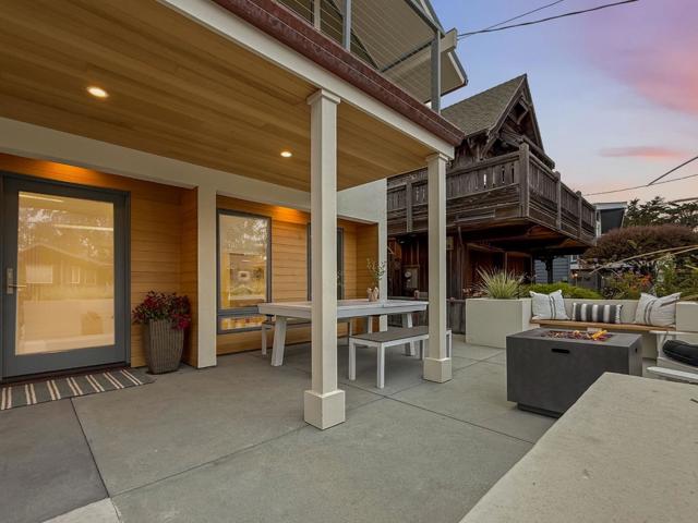 237 21st Avenue, Santa Cruz CA: https://media.crmls.org/mediaz/c585c3ac-5ed8-4421-8051-8635554181a0.jpg