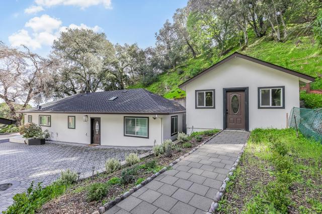 10875 Stevens Canyon Road, Cupertino CA: https://media.crmls.org/mediaz/c5860c9b-a39a-4ed1-964a-124e3ef3beed.jpg