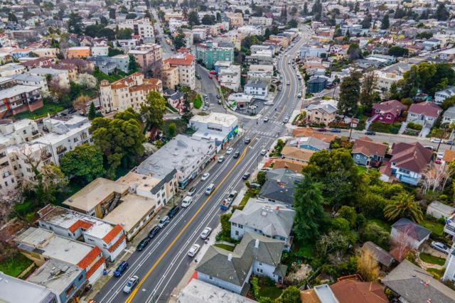 Image 7 of 19 For 27122726 Park Boulevard