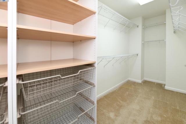 660 Mazzolo Dr, Lincoln CA: https://media.crmls.org/mediaz/c586aa7e-e915-4666-896e-5fdaebedcc40.jpg
