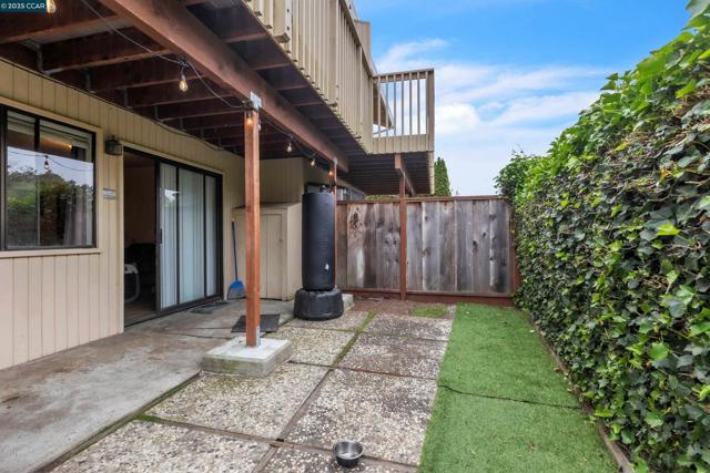 138 Farallon Ct, Aptos CA: https://media.crmls.org/mediaz/c587341c-3b39-492d-99ea-8d994b5ff1ae.jpg