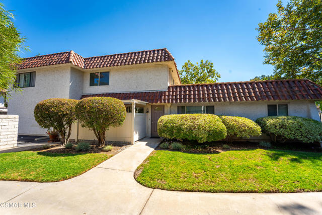 2845 Instone Court, Westlake Village CA: https://media.crmls.org/mediaz/c5878ee2-ec3b-4bc0-9d43-c0dfeed63df0.jpg