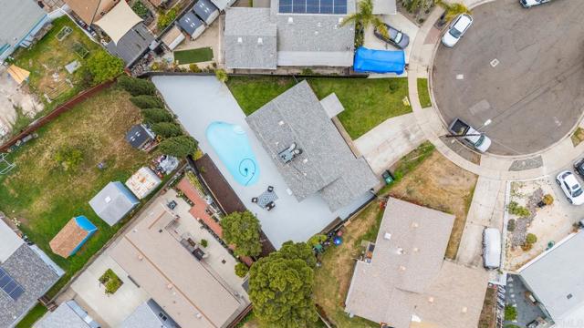 5243 Tara Place, San Diego CA: https://media.crmls.org/mediaz/c587f2d2-09bb-481b-ac77-ce7e114c4e29.jpg