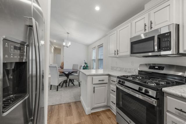 22899 Byron Rd, Crestline CA: https://media.crmls.org/mediaz/c5884eae-5015-4efb-85ee-86c37e781684.jpg