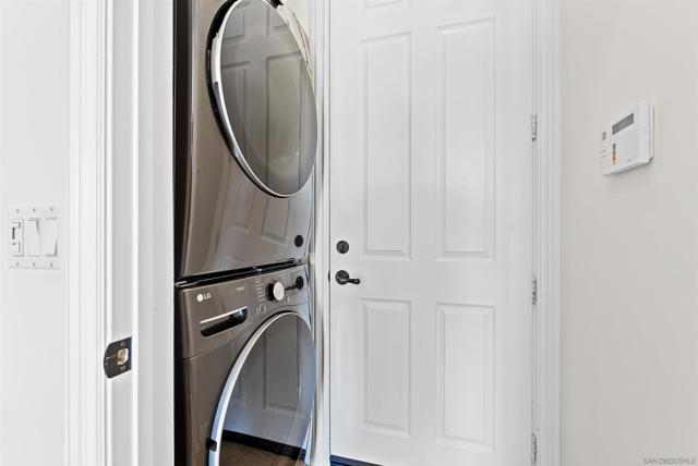 301 Cantle Lane, Encinitas CA: https://media.crmls.org/mediaz/c58882ac-9960-4546-8f54-d06e614bbc20.jpg