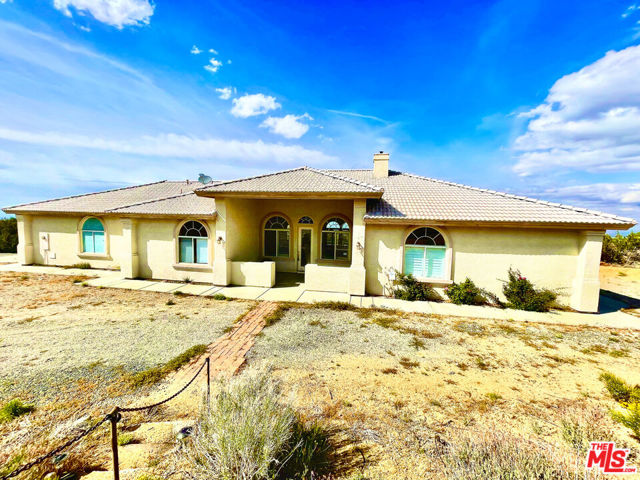 Image 2 for 8835 Shadow Mountain Rd, Pinon Hills, CA 92372