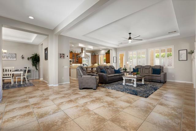40844 Piazza Del Paradiso, Indio CA: https://media.crmls.org/mediaz/c589fd13-b658-4d52-a94e-74ffb5bc2c0a.jpg