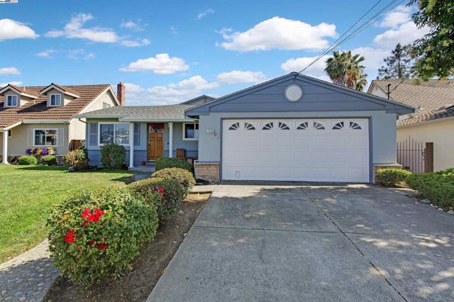 2560 Phelan Avenue, Hayward CA: https://media.crmls.org/mediaz/c58b7d81-7a86-4847-a876-21f900e56528.jpg