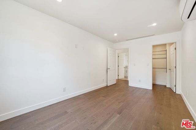 5114 Cedros Avenue, Sherman Oaks CA: https://media.crmls.org/mediaz/c58bdea3-fa82-4778-a643-517b98ff9da9.jpg