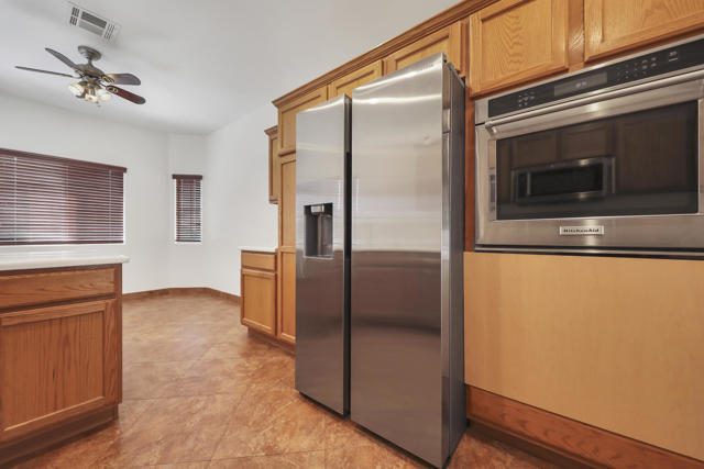 Image 12 of 42 For 78354 Calico Glen Drive