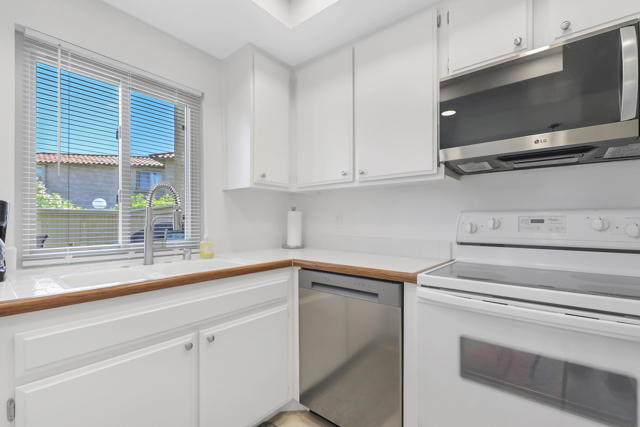 72964 Ken Rosewall Lane, Palm Desert, CA 92260