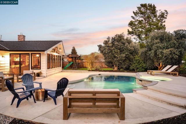 5400 Johnston Rd, Danville CA: https://media.crmls.org/mediaz/c58d3833-d225-4aba-960a-af757c648d8f.jpg