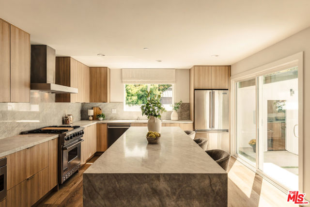 11922 Bray Street photo 2