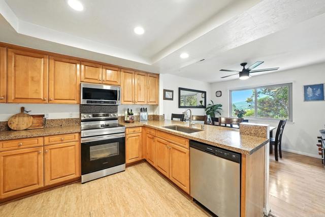 Detail Gallery Image 12 of 38 For 3149 Avenida Olmeda, Carlsbad,  CA 92009 - 3 Beds | 2 Baths