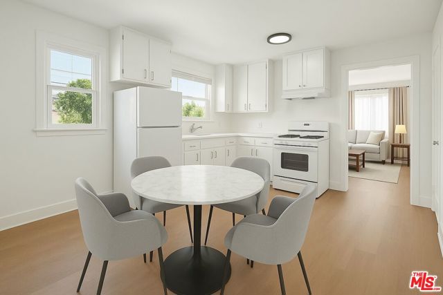 1563 E Elizabeth Street, Pasadena CA: https://media.crmls.org/mediaz/c58dfb43-8e8e-4dbb-aa20-8001f713469a.jpg