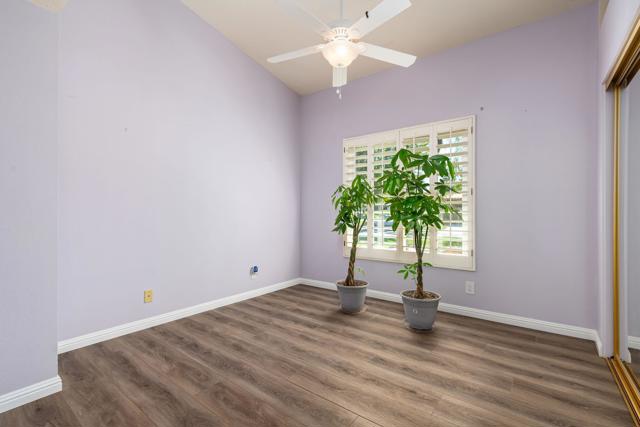 Image 40 of 50 For 370 Links Drive