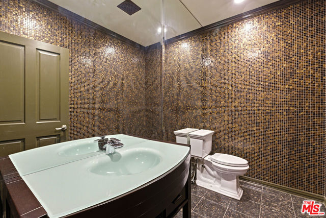 24366 La Masina Court, Calabasas CA: https://media.crmls.org/mediaz/c58eacc6-bb3d-4c83-bdb8-aa30d6b4ab7a.jpg