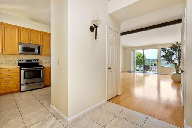4781 ARGOSY LANE, Carlsbad CA: https://media.crmls.org/mediaz/c58f1001-02a8-49e4-8735-63774f0f3890.jpg