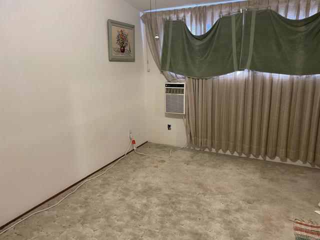 Detail Gallery Image 6 of 11 For 3395 Lockwood Dr, San Diego,  CA 92123 - 4 Beds | 2 Baths