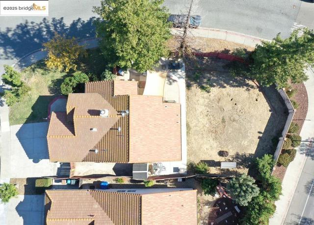 4866 Vinewood Way, Antioch CA: https://media.crmls.org/mediaz/c58f6f7d-e9a1-4447-9bb1-3e999ed227a1.jpg