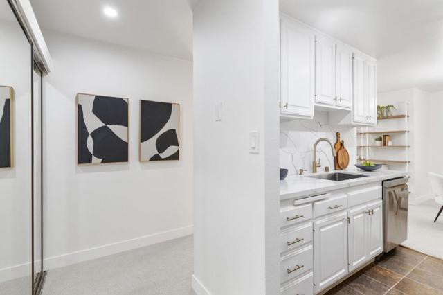 400 Ortega Avenue, Mountain View CA: https://media.crmls.org/mediaz/c590078c-2c02-4643-8d15-b276e4a1289b.jpg