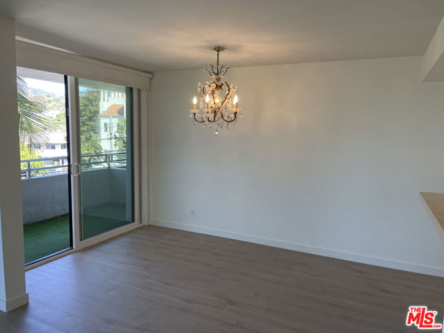 15480 Antioch Street, Pacific Palisades CA: https://media.crmls.org/mediaz/c59013a9-3d56-4de9-8bb2-7a807dad75dc.jpg
