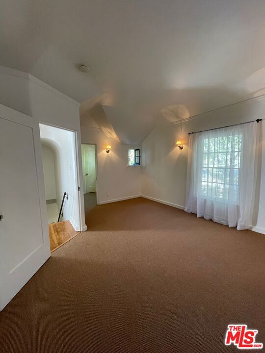 3116 Lake Hollywood Drive, Los Angeles CA: https://media.crmls.org/mediaz/c591833d-b6c3-4289-a870-39941c588845.jpg