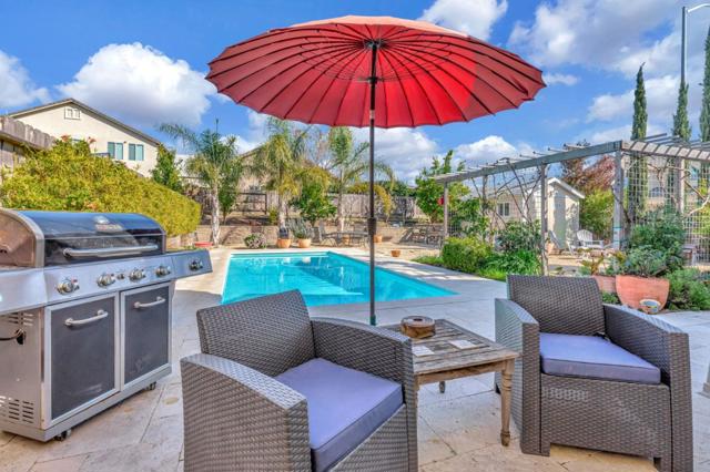 1667 Santana Ranch Drive, Hollister CA: https://media.crmls.org/mediaz/c591a006-8c2e-41ff-891f-4f4427f7393e.jpg