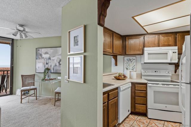 190 Del Mar Shores Ter, Solana Beach, California 92075, 2 Bedrooms Bedrooms, ,2 BathroomsBathrooms,Condominium,For Sale,Del Mar Shores Ter,250035827SD
