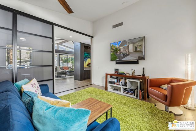 2420 Paseo Del Rey, Palm Springs CA: https://media.crmls.org/mediaz/c5924284-6575-4337-bd32-cde6c09c3875.jpg