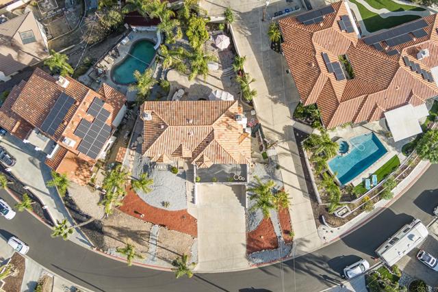 22633 Inspiration Pt, Canyon Lake CA: https://media.crmls.org/mediaz/c5924fec-a6ee-4a5c-9113-865f1c0bb911.jpg