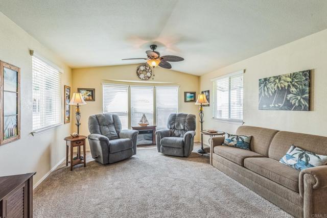 Detail Gallery Image 4 of 17 For 699 N Vulcan Ave Spc 17,  Encinitas,  CA 92024 - 1 Beds | 1 Baths