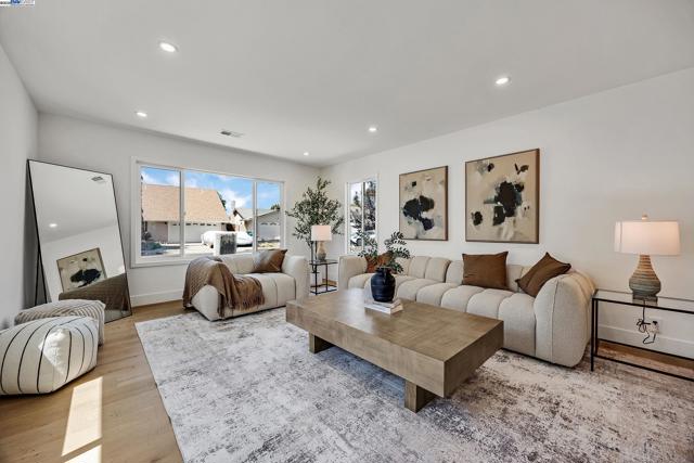 3156 San Joaquin, Union City CA: https://media.crmls.org/mediaz/c592af0b-b34d-4a1c-bd13-80bf3159658b.jpg
