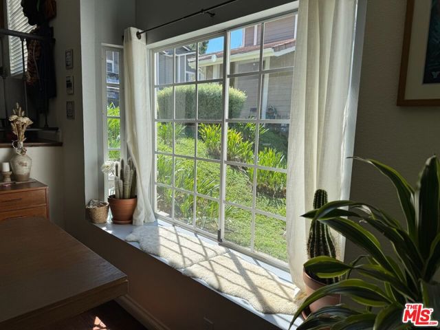 31007 Minute Man Way, Westlake Village CA: https://media.crmls.org/mediaz/c5935236-9625-482f-b17b-ec1f5c66e83a.jpg