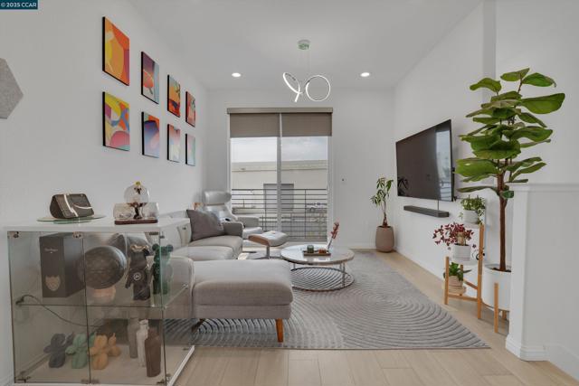 2816 Cathwood Lane, Alameda CA: https://media.crmls.org/mediaz/c5935366-b463-4440-b9b6-65c98bb22ae4.jpg