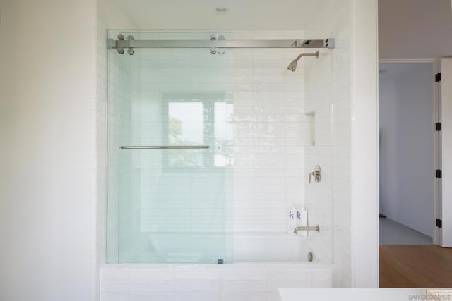 3016 Rogers Street, San Diego CA: https://media.crmls.org/mediaz/c5936e7b-4e2d-42b4-be40-0b9e85499991.jpg