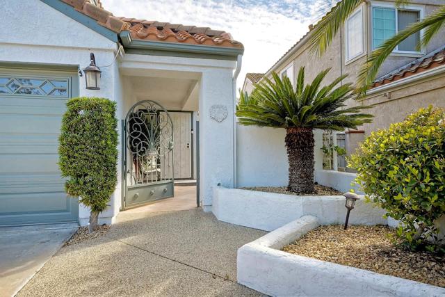 Detail Gallery Image 4 of 74 For 10847 Portobelo Dr, San Diego,  CA 92124 - 4 Beds | 3 Baths